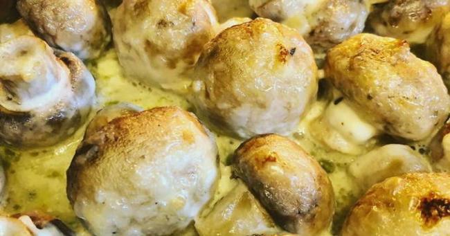 Как вкусно приготовить шампиньоны целиком