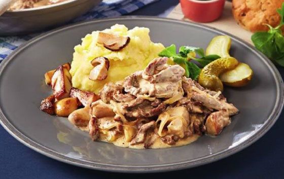 Бефстроганов с белыми грибами
