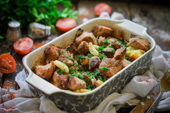 Горшочки с грибами и мясом