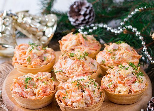 Лесная поляна — салат с опятами и копченой курицей