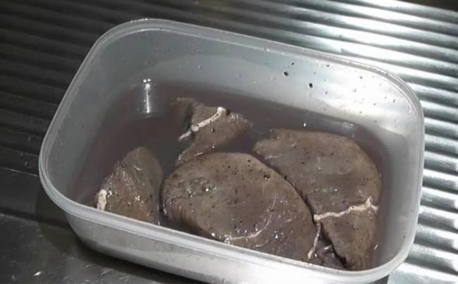 Вымачивание мяса дикого кабана Кабанятина в маринаде