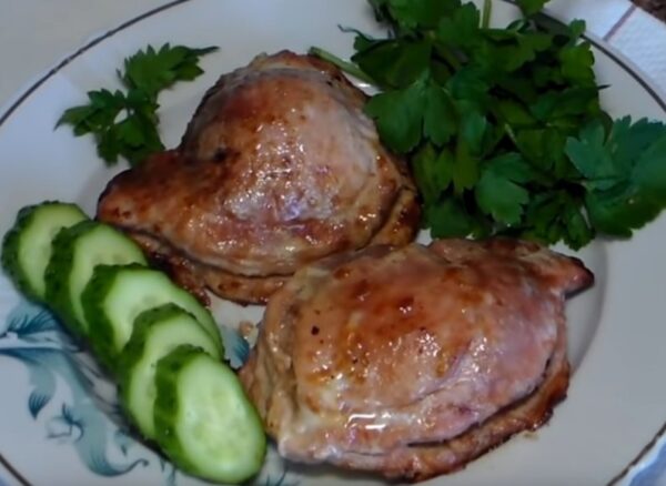 Как вкусно приготовить свинину с грибами в духовке