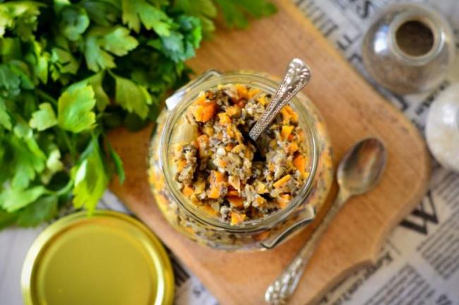Рецепт грибной икры с морковью и луком
