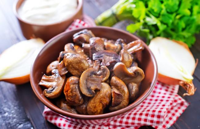 Самый вкусный рецепт жареных грибов, преимущества заготовки на зиму в банках фото.