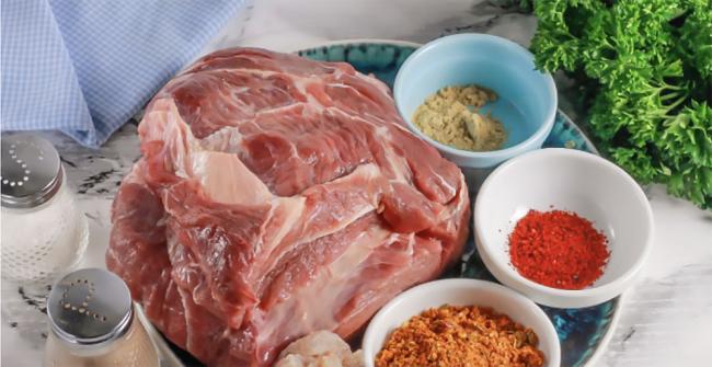 Ингредиенты для приготовления колбасы по-дагестански Баранина, кишки, специи