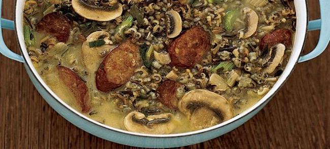 Грибной суп с колбасой и сыром