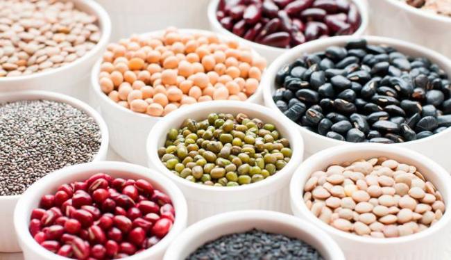 Горох и крупы для приготовления вегетарианской колбасы Горох и крупы