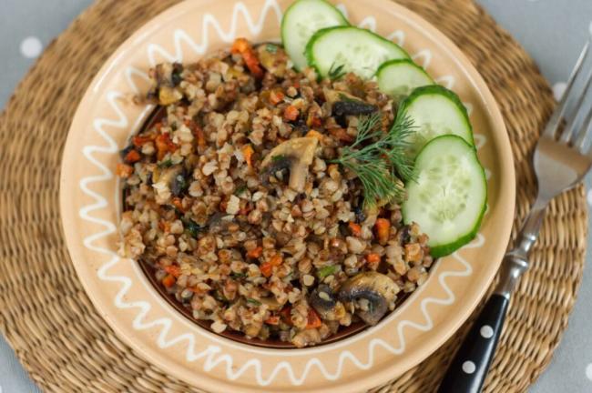 Гречневая крупа с грибами рецепт с пошаговыми фото - 1000.menu
