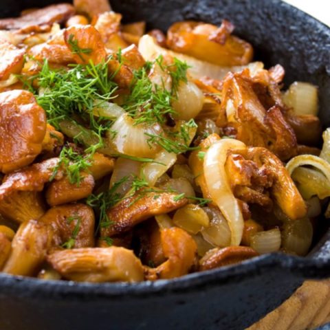 Запеченные грибы: рецепты с луком, сливками, в кляре, калории