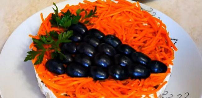 Салат из маринованных грибов с курицей