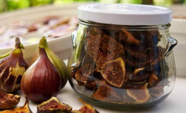 Хранение сушёного инжира в стеклянной банке Инжир в банке