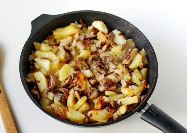 Как вкусно приготовить жареные грузди на сковороде