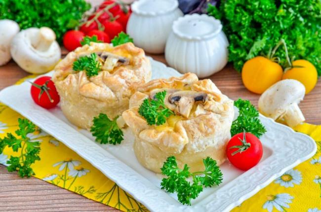 Жюльен из слоеного теста рецепт с пошаговыми фото и видео - 1000.menu