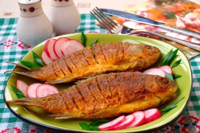Карась жареный на сковороде Карась жареный