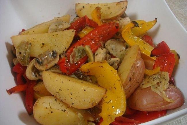 Жаркое с грибами, картофелем и мясом