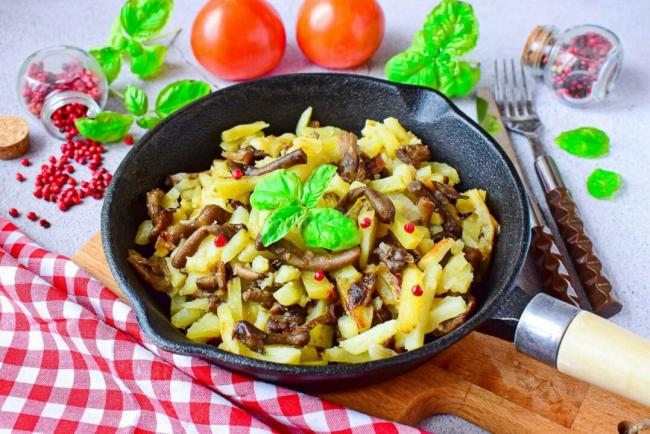 Жареный картофель с опятами рецепт с фото и пошаговым видео - 1000.menu