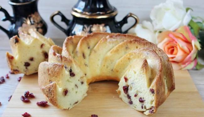 Кекс с сушёной клюквой Кекс с клюквой