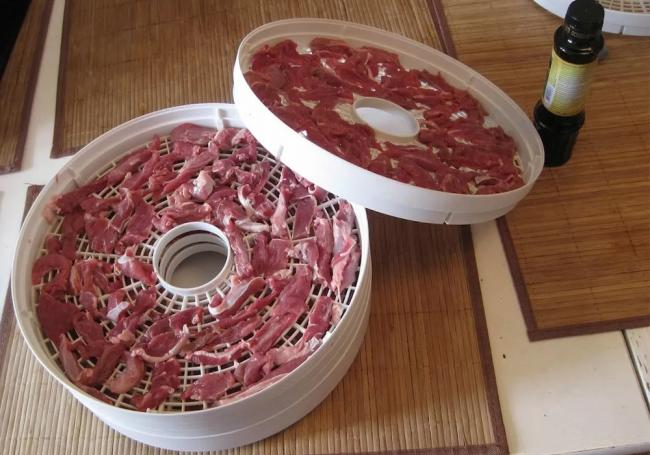 Сушка мяса косули в электросушилке Косуля в электросушилке