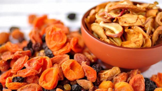 Сухофрукты для приготовления компота Курага и сушеные яблоки