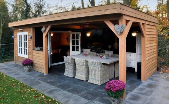 Летняя кухня с мангалом из деревянного бруса Летняя кухня из бруса