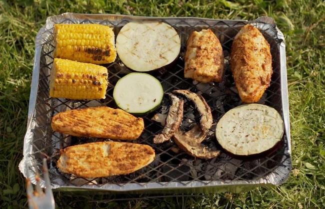 Использование одноразового мангала в качестве гриля Мангал вместо гриля