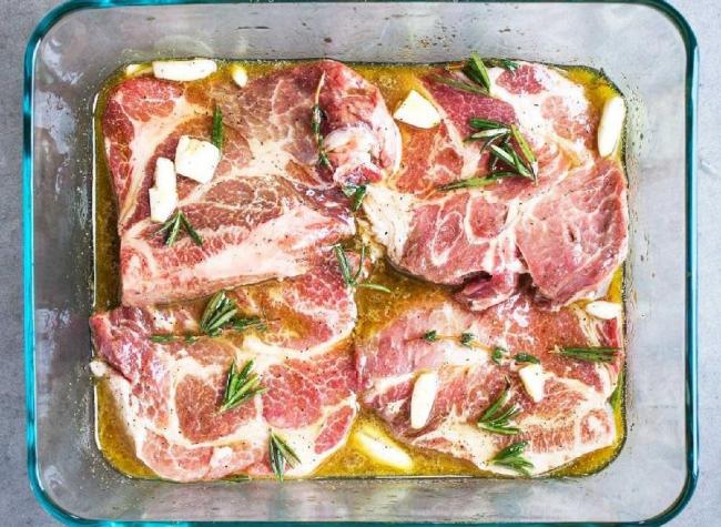 Как правильно замариновать свинину  Маринование свиного мяса