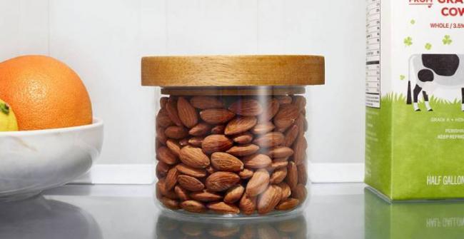 Хранение миндаля в стеклянной таре в холодильнике Миндаль в холодильнике