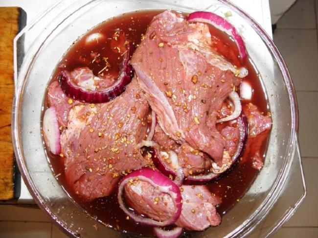 Маринование мяса кабана в гранатовом соке Мясо кабана в маринаде