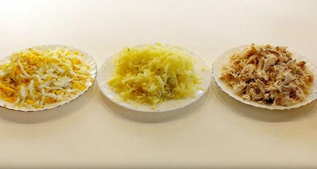Салат с курицей и грибами