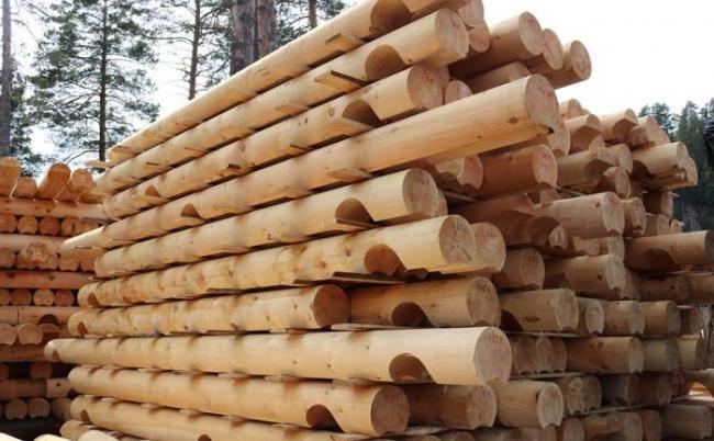 Оцилиндрованное дерево для постройки бани с барбекю Оцилиндрованное дерево для бани