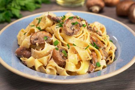 Паста с грибами: 12 вкусных рецептов (шаг за шагом)