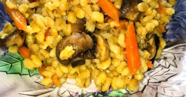 Как приготовить перловку с грибами, морковью и луком