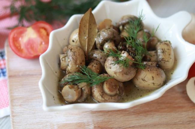 Как вкусно приготовить шампиньоны целиком