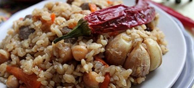 плов с нутом и грибами