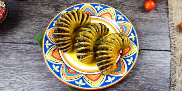 Картофель, фаршированный грибами