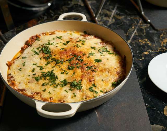 Жульен из курицы и грибов на сковороде, пошаговый рецепт с фото