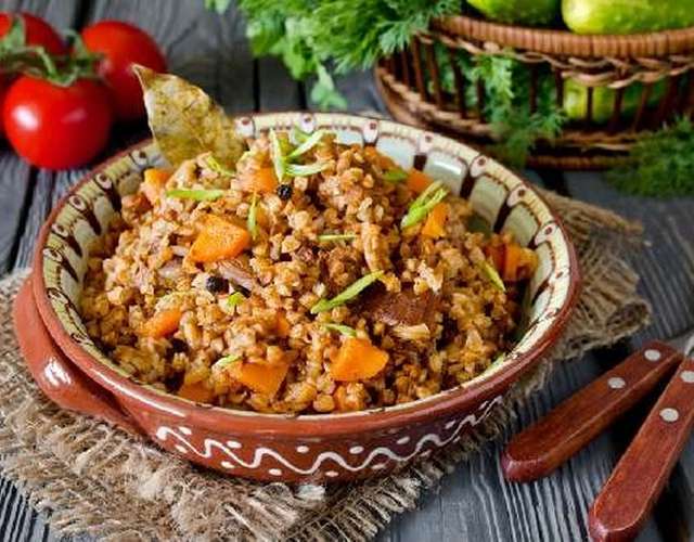 Гречка тушеная со свининой, пошаговый рецепт с фото
