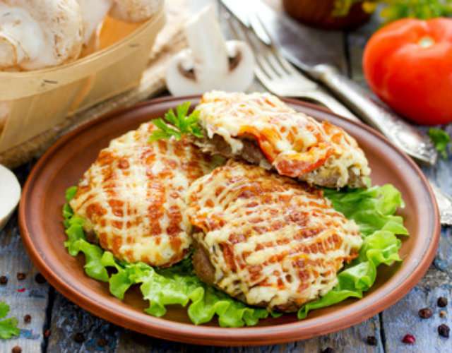 Мясо по-французски с грибами, подробное приготовление с фото