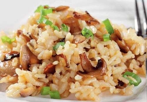 Как и с чем просто и вкусно потушить шампиньоны в сметане