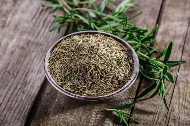 Сушёный розмарин для приготовления вяленой тыквы по-итальянски Розмарин для тыквы