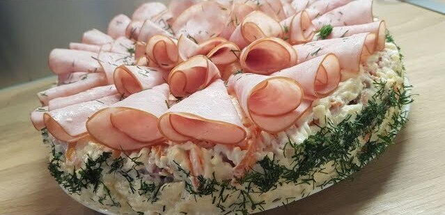 Лучшие рецепты салата с грибами и ветчиной