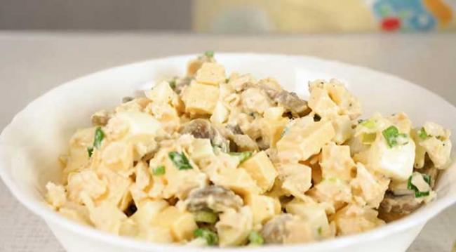 Салаты с курицей и грибами - 12 вкусных и простых рецептов