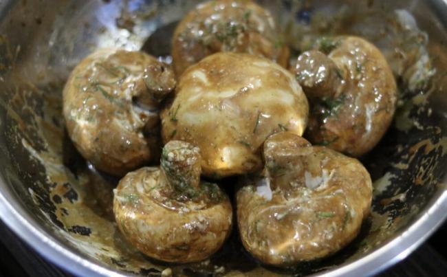 Маринование шампиньонов в соевом соусе и сметане Шампиньоны в маринаде