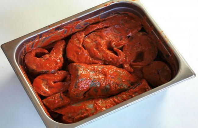 Щука маринуется в томатном соусе  Щука маринуется в томатном соусе