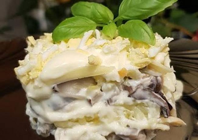 Салат из соленых грибов - пошаговый рецепт с фото. Автор рецепта Светлана Кравченко. - Кухонная плита