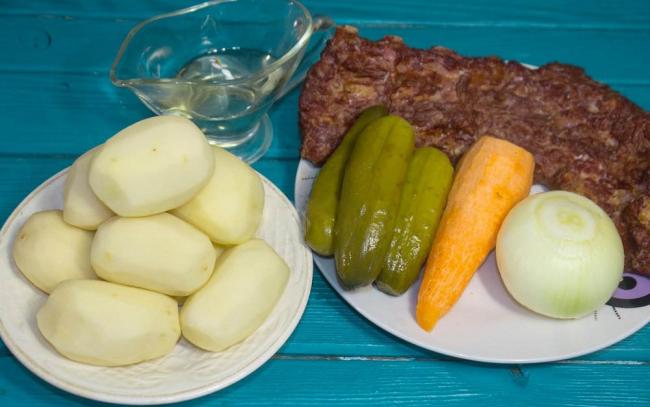 Ингредиенты для приготовления картофеля с рёбрышками в мультиварке Состав для приготовления в мультиварке