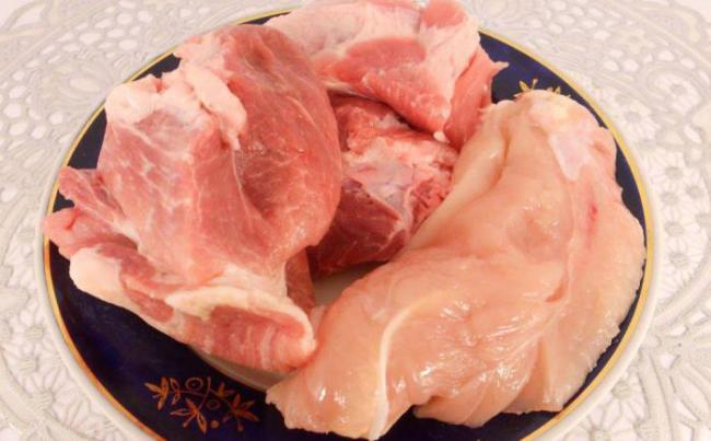 Свиное и куриное мясо для приготовления ветчины Свинина и курица для ветчины