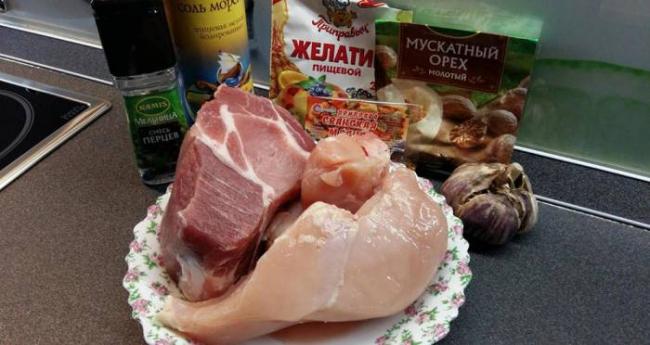 Ингредиенты для приготовления ветчины из свинины в ветчиннице в мультиварке Свинина, курица, желатин, специи