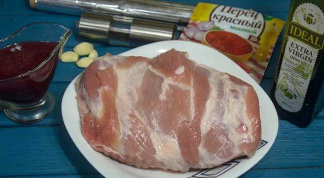 Ингредиенты для приготовления чоризо по испанскому рецепту Свиной окорок для чоризо