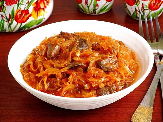 Тушеная капуста с куриными сердечками пошаговый рецепт с фото